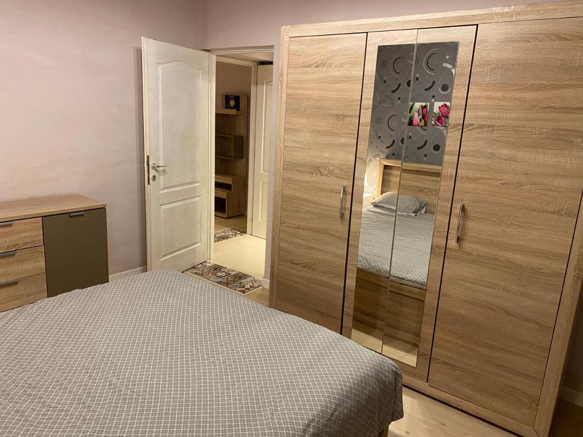 Căn hộ Igi Red Flat With Free Private Parking